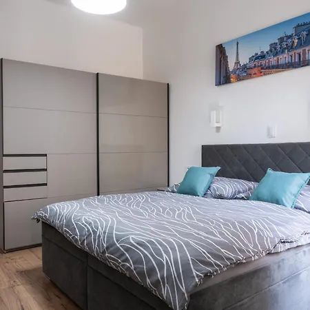 Hamlet - Perfect Apartman *