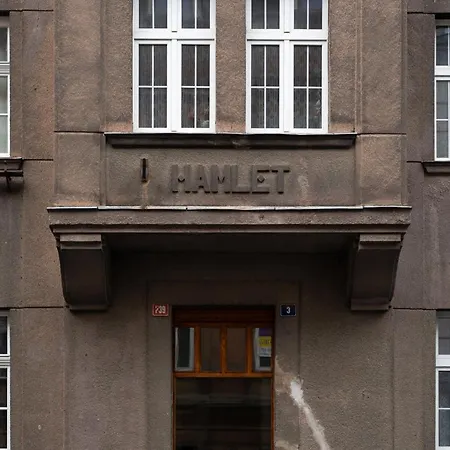 Hamlet - Perfect * Karlovy Vary